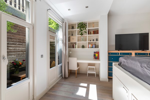 Medium property photo - Van Ostadestraat 112A, 1072 TC Amsterdam